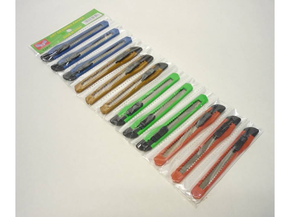 Estilete 9mm. economico plastico
