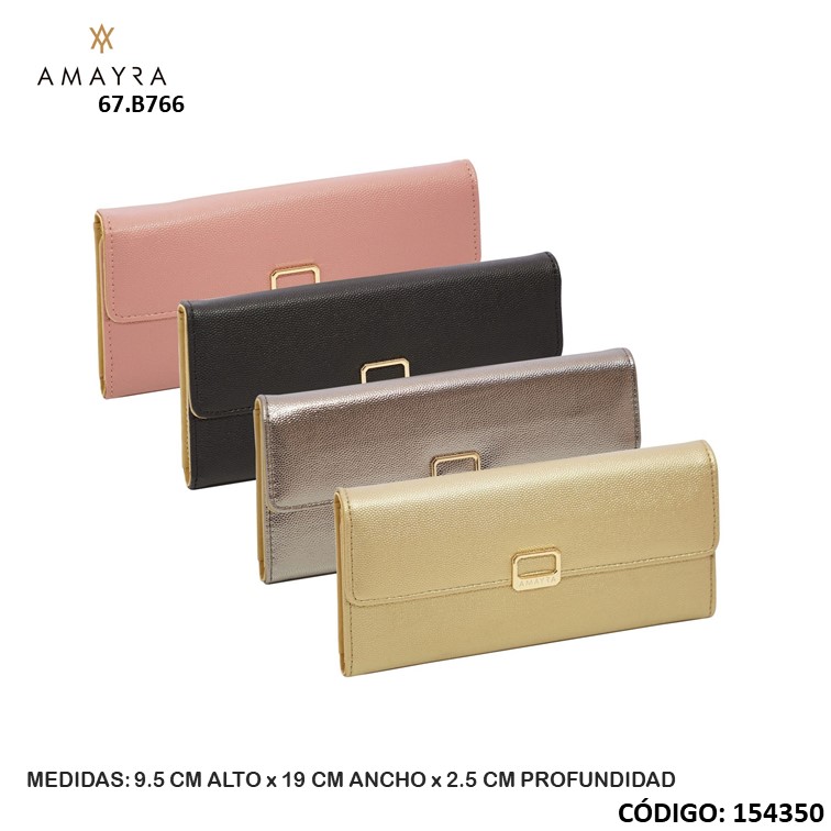 Billetera amayra sobre 67.b766